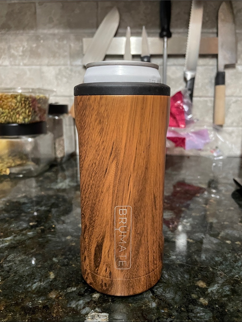 BrüMate Woodgrain Can Cooler - Brown